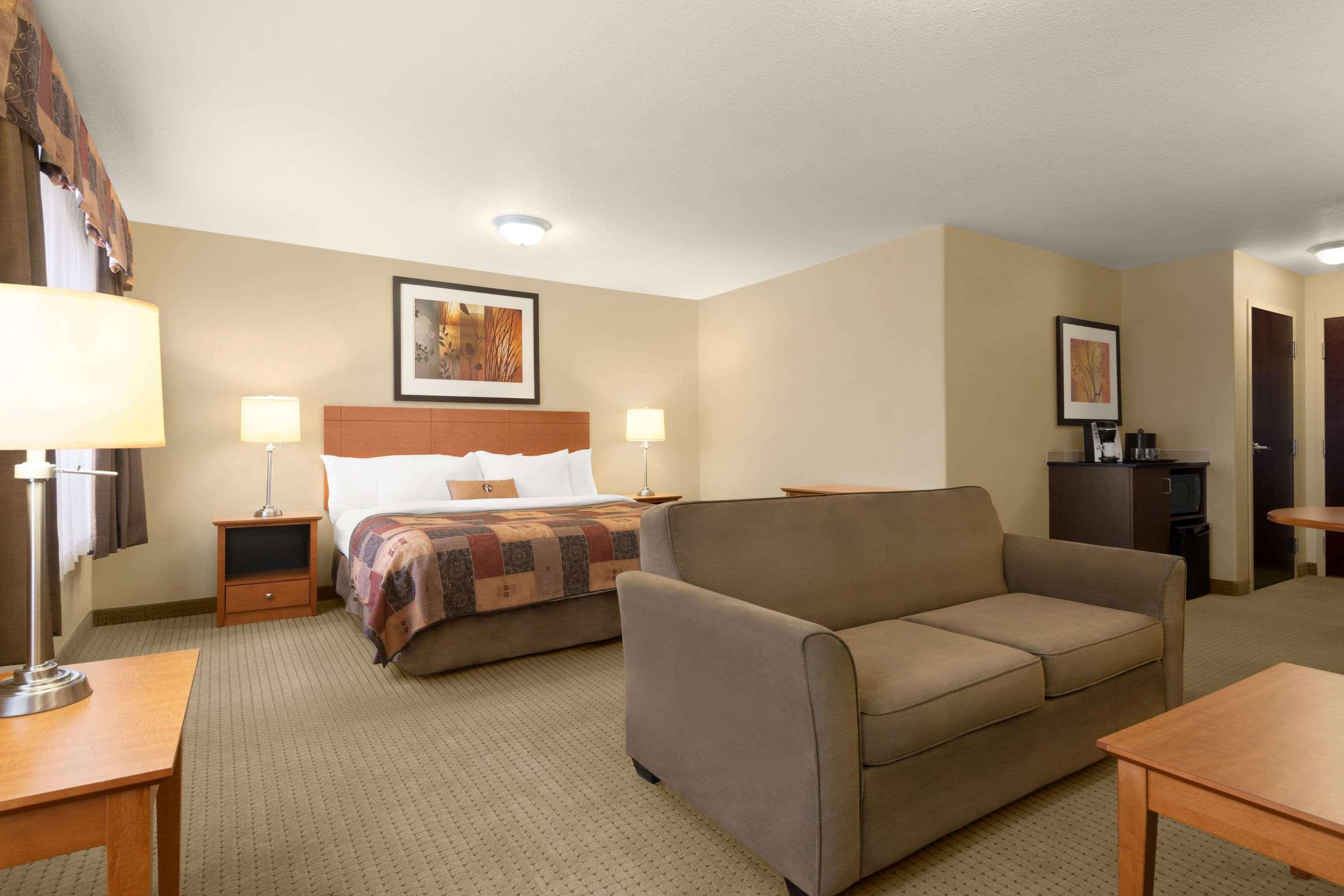 Ramada By Wyndham Drayton Valley Esterno foto