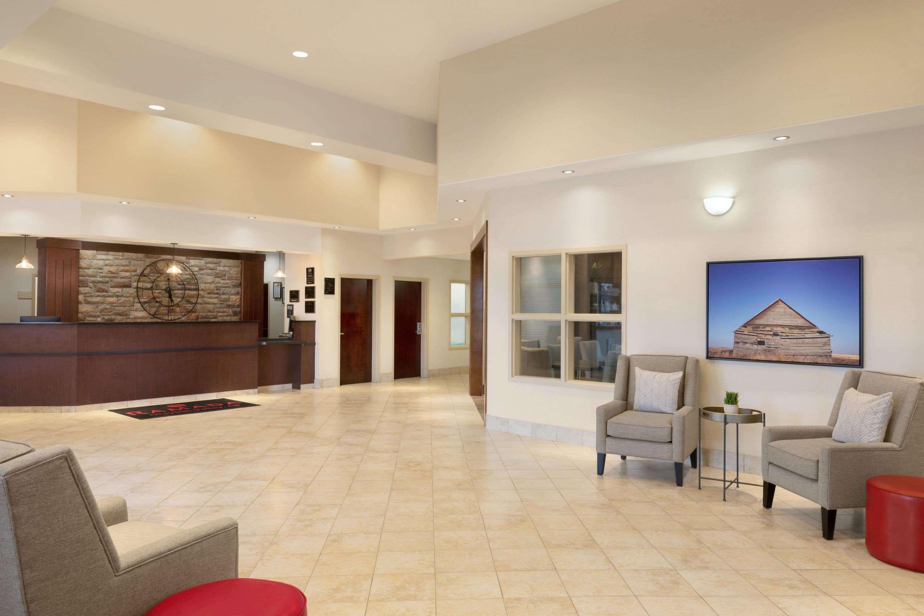 Ramada By Wyndham Drayton Valley Esterno foto